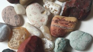 拾った石 だれか詳細を教えてください 石拾いのつぶやき。第四回～石ころ探しの旅～ | PinTo Times